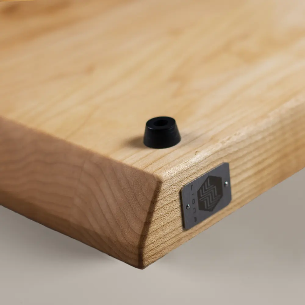 <div class="titlearce"><p class="second-name"> Linea </p> Arce <p class="hidekey"> tabla de arce a veta</p></div> imagen de la galería del producto