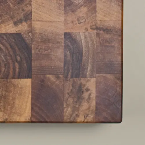 <div class="titlenogal"><p class="second-name">Pura</p> Nogal <p class="hidekey"> tabla de cortar de nogal</p></div> imagen de la galería del producto