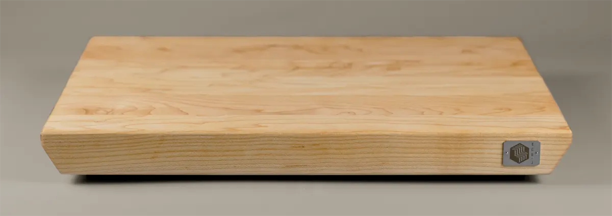 <div class="titlearce"><p class="second-name"> Linea </p> Arce <p class="hidekey"> tabla de arce a veta</p></div> imagen de la galería del producto