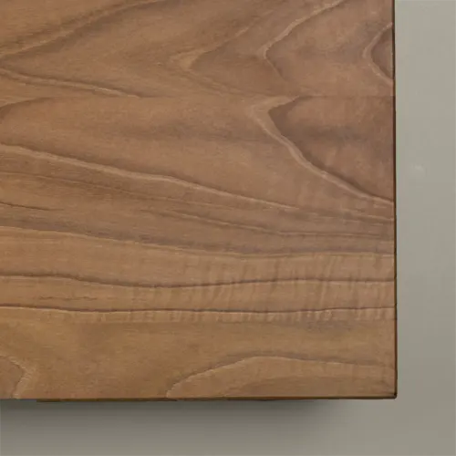 <div class="titlenogal"><p class="second-name">Linea</p> Nogal <p class="hidekey"> tabla de nogal a veta</p></div> imagen de la galería del producto