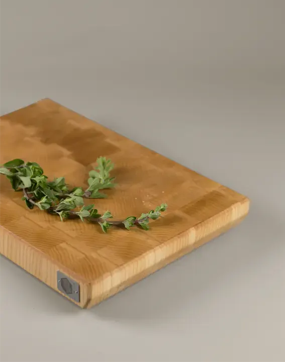 <div class="titlearce"> <p class="second-name"> Pura </p> Arce <p class="hidekey"> tabla de cortar de arce a testa</p></div> imagen de la galería del producto